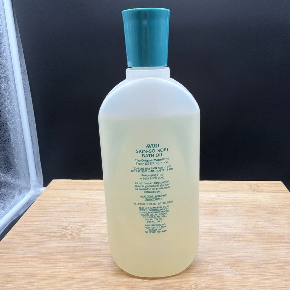 VTG NEW OLD STOCK SEALED AVON SKIN SO SOFT BATH OIL ORIGINAL WOODLAND 8 Oz
